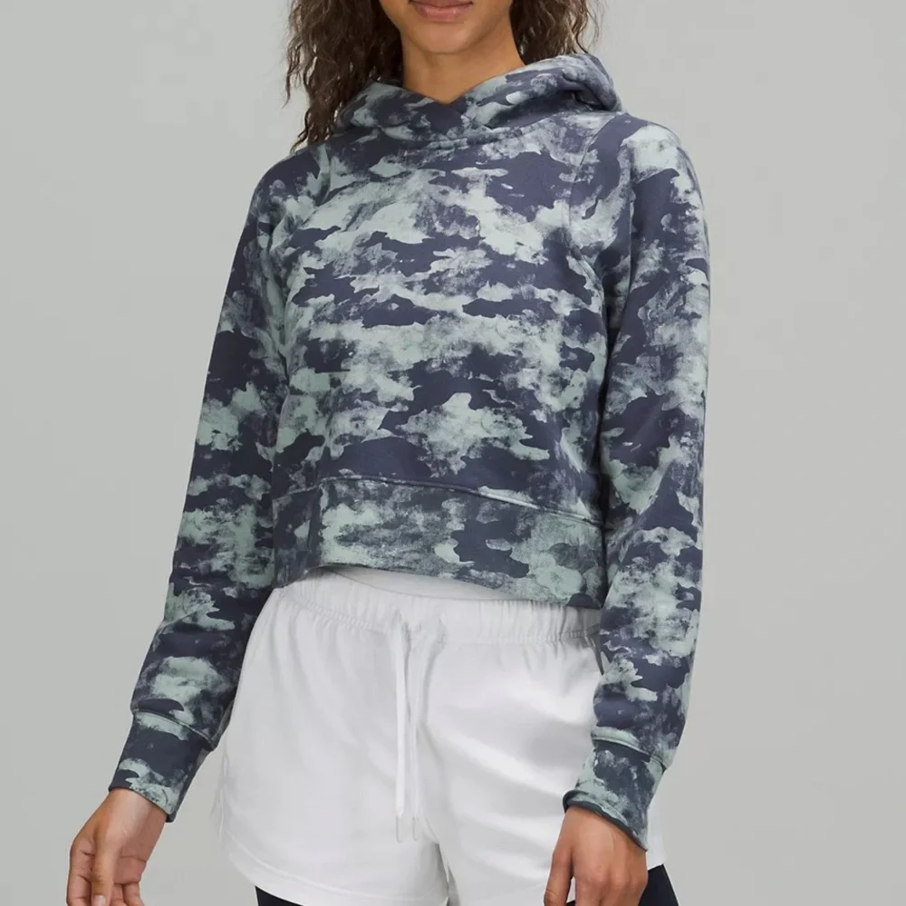 💙LULULEMON LOUNGEFUL CROPPED HOODIE/JACKET-HERITAGE CAMO WASH BLUE MULTI-14💙 - Picture 2 of 13